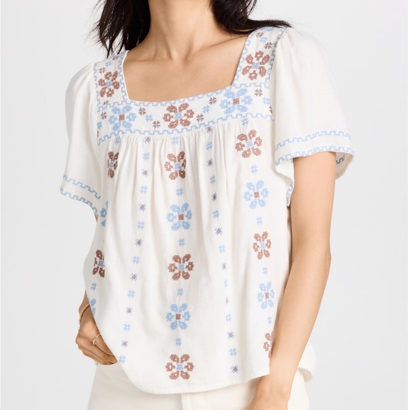 Madewell Tops - Madewell Cross Stitch Cottagecore
Boho Floral Button Back Top Size XL